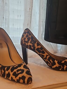 Michael Kors Leopard-Print Pointed Toe Pumps - Tan/Black